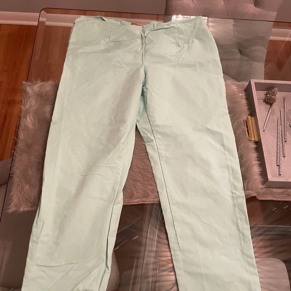 Capri mint color